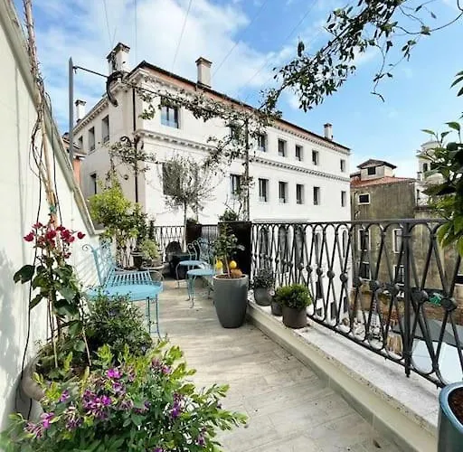 Ca Cornelia - A Rooftop Terrace With Dazzling View
